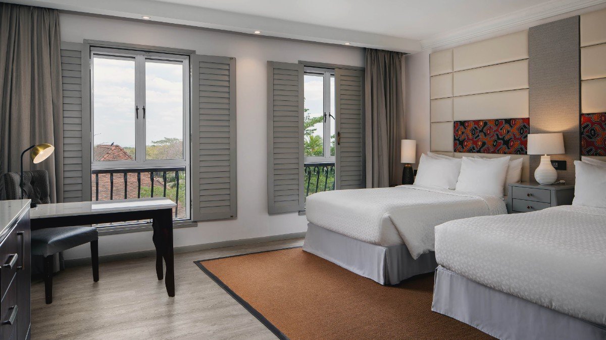 jrofp queen guestroom 3412 hor wide